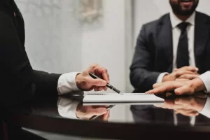 Navigating complex commercial disputes using informed representation from seasoned legal advocates